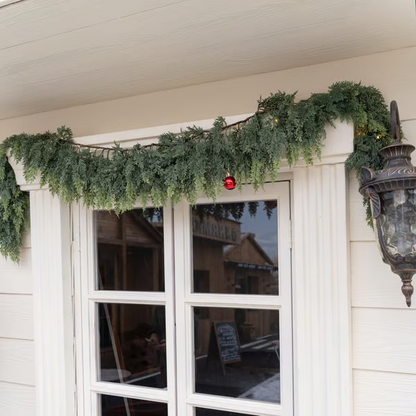 🏆Flash Sale⚡🌲6FT Pre-Lit Christmas Cedar Garland with LED Lights – Realistic Greenery for Indoor & Outdoor Holiday Decor🌿